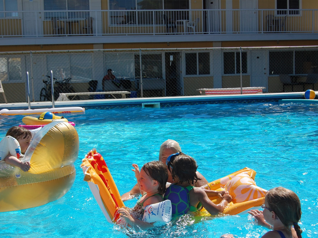Crown Resort Motel