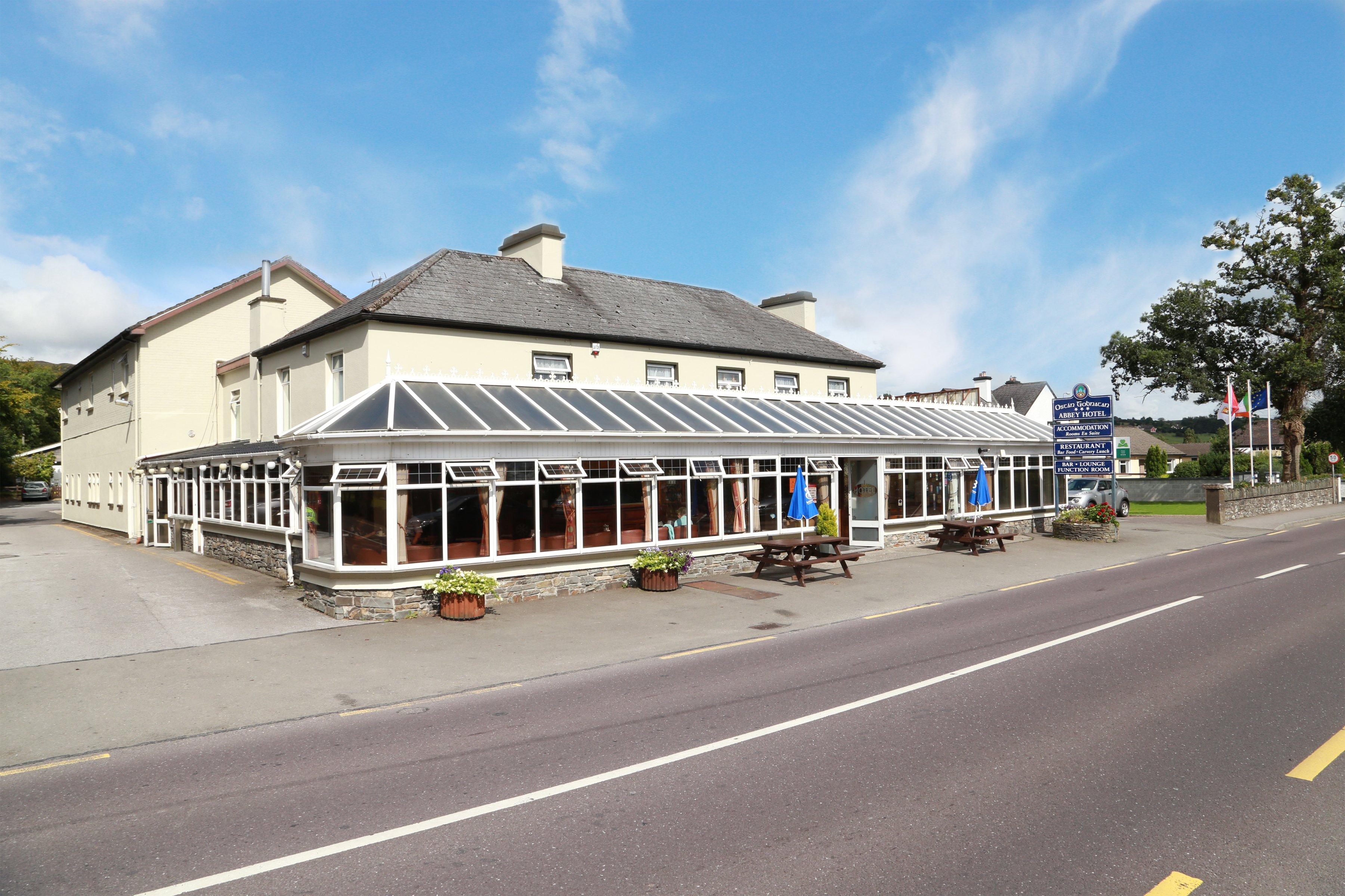The Abbey Hotel-官方