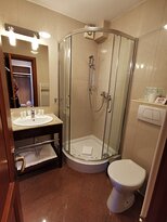 Hotel Kolping-浴室