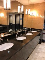 Galleria Mall-朱拜尔必去景点