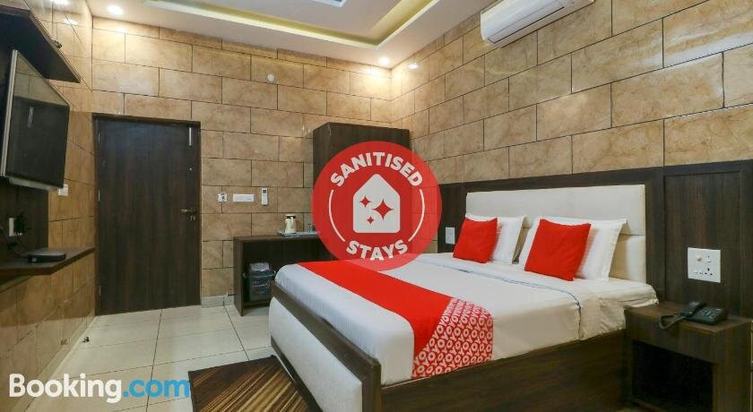 OYO 75331 Hotel Shivam Lodge