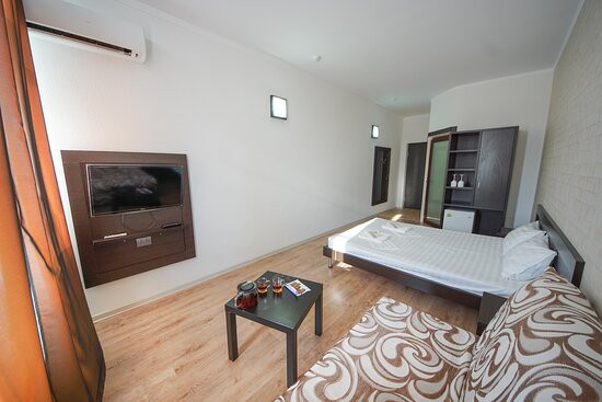 Undersun Hotel Tri Morya主图