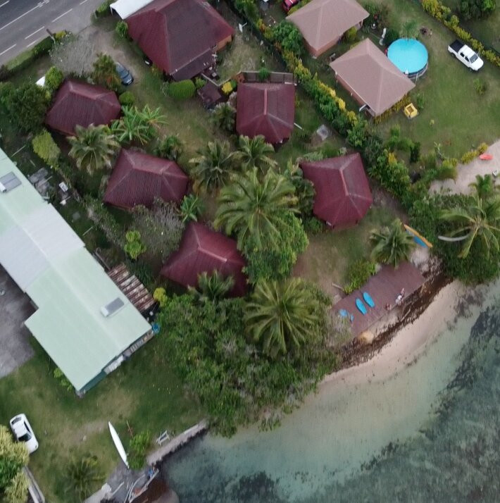 Les Tipaniers Iti Bungalows