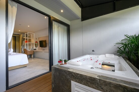 Tour De Phuket Hotel主图