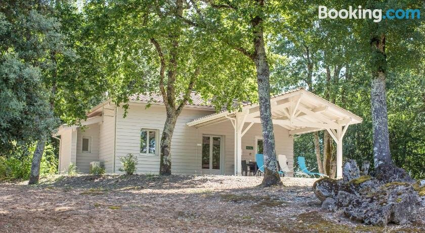 Chalet Biron - Piscine & Tennis - Gîtes De Poubille