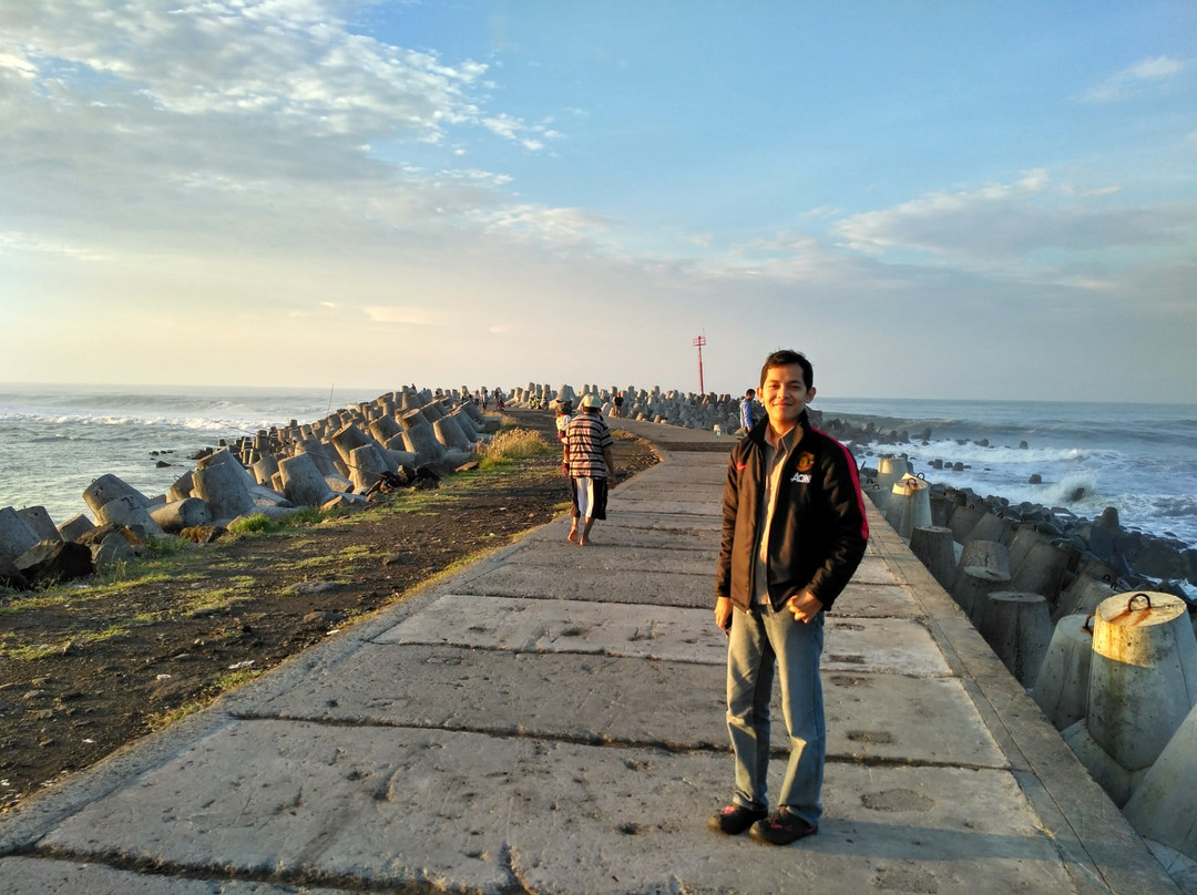 Glagah Indah Beach景点图片