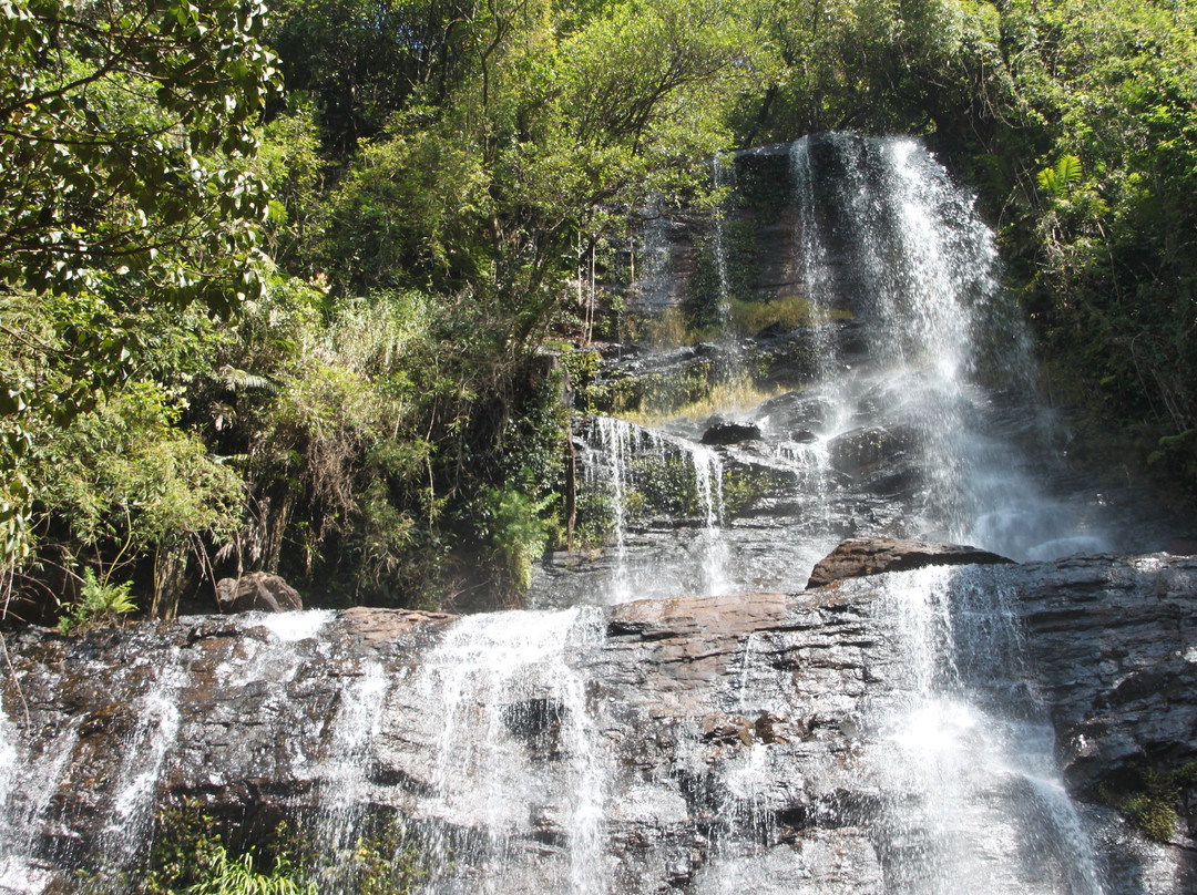 Jhari Waterfalls景点图片
