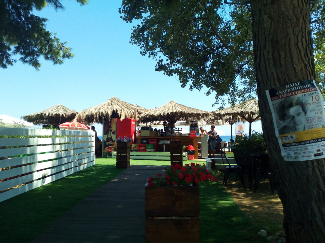 Akrotiri餐馆和美食-Blend Cafe Bar