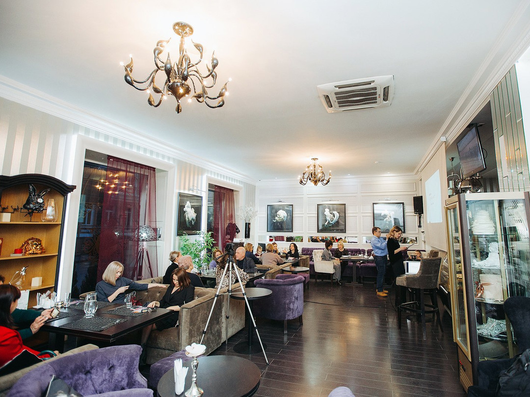 Cafe Gourmet Galleria