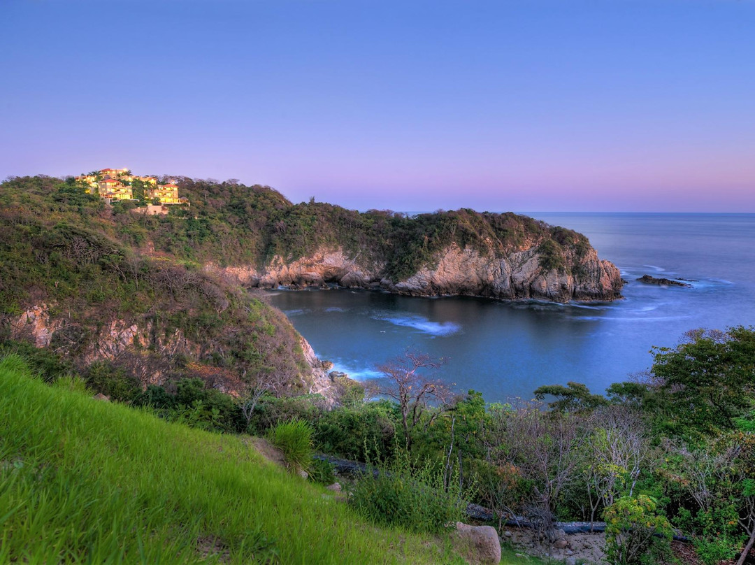 Las Palmas Oceanfront Villas & Casitas