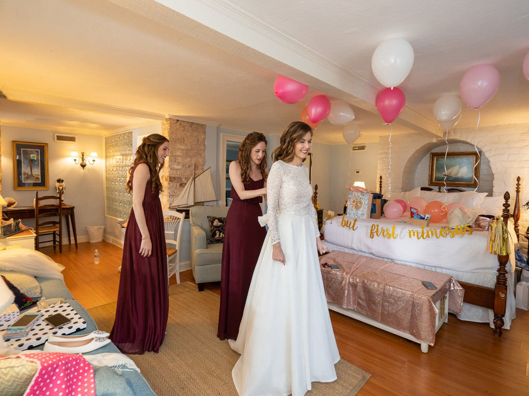 Cuthbert House主图