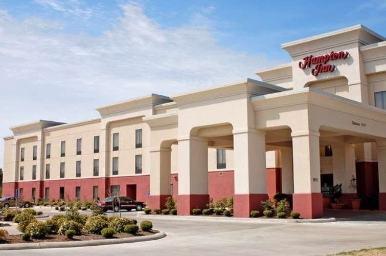 Hampton Inn Greenwood主图