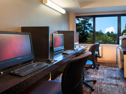 罗利达勒姆三角研究园万豪酒店主图