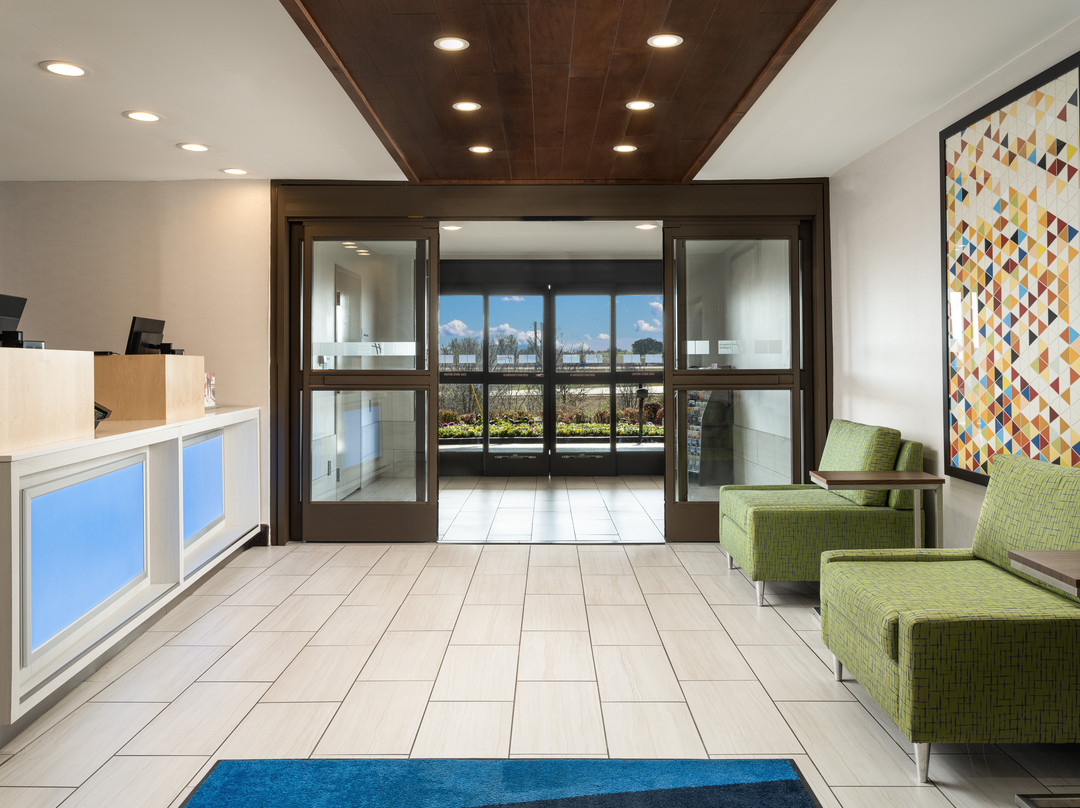 Holiday Inn Express & Suites Olive Branch by IHG主图