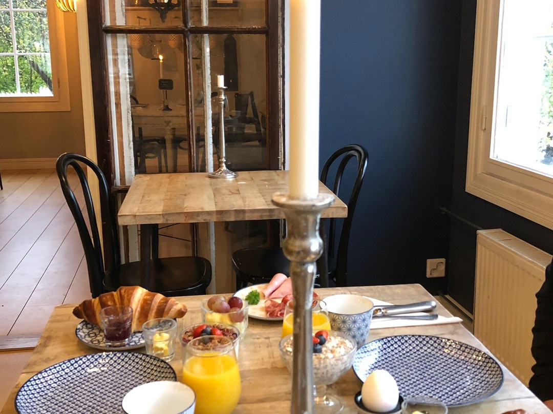 Lillan Hotel Cafe Butik主图