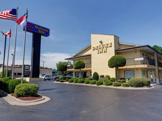 Deluxe Inn Fayetteville主图