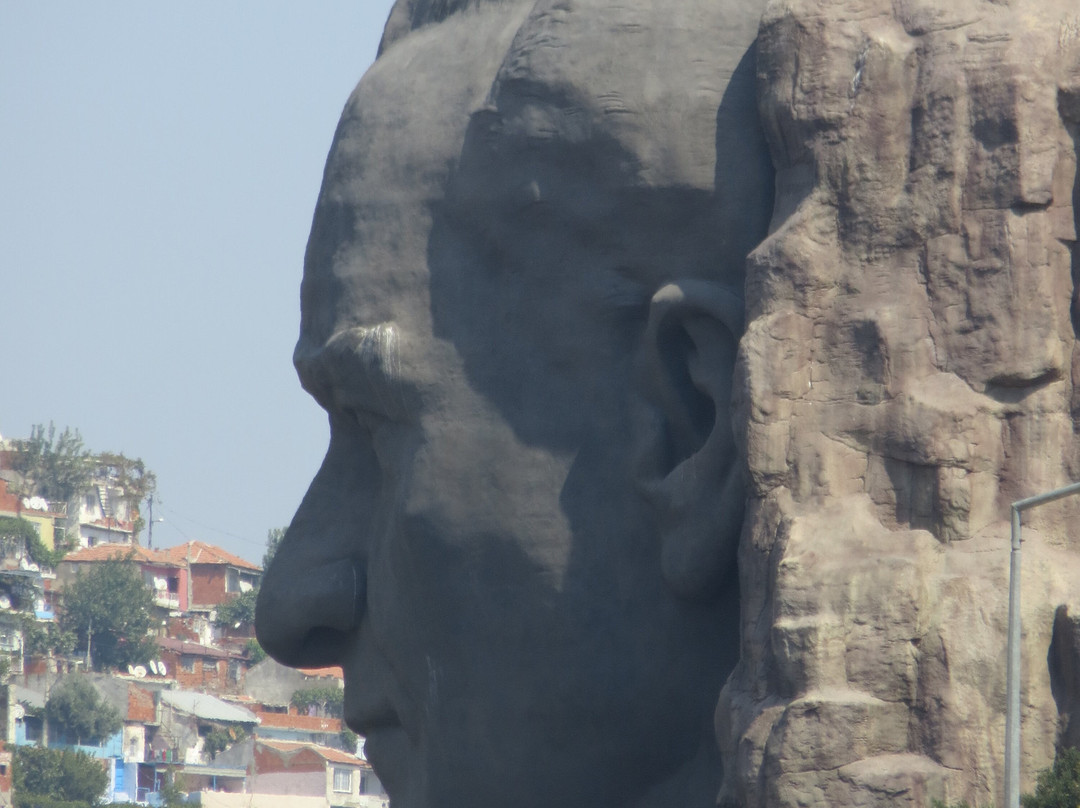 The Statue of Ataturk景点图片