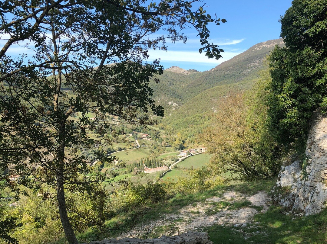 Borgo di Monte Antuni-Castel di Tora必去景点