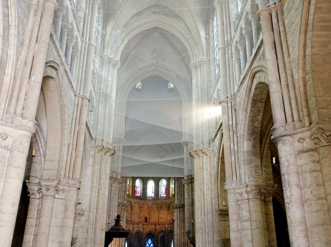 Eglise Saint-Nicolas-布洛瓦必去景点