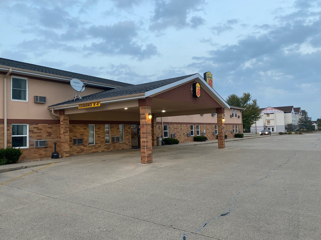 Super 8 by Wyndham Mattoon主图