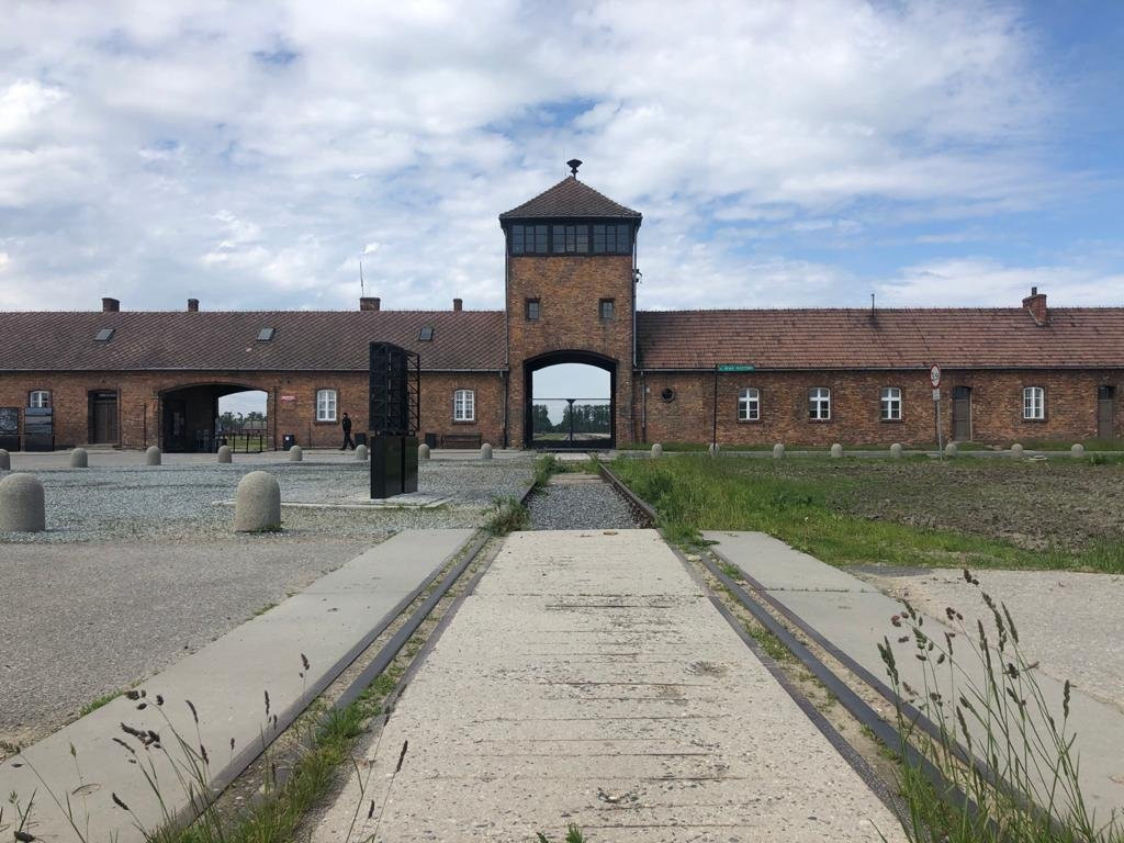 Auschwitz-Birkenau Tours景点图片