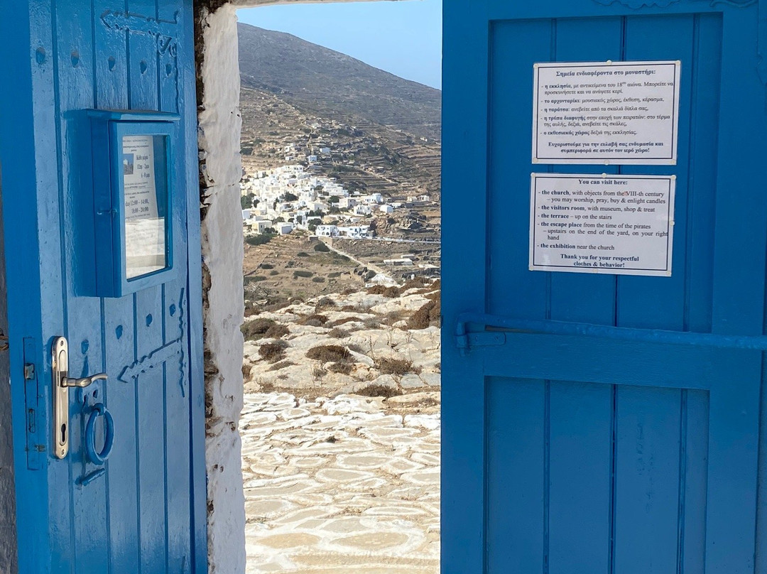 The Zoodohos Pigi monastery-Sikinos必去景点