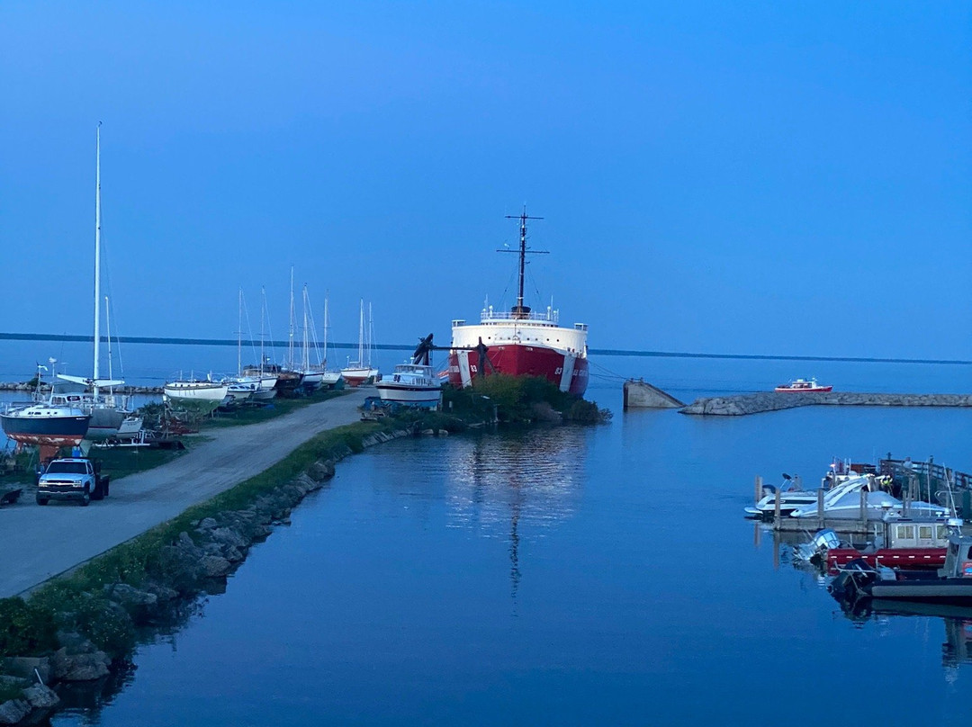 Mackinaw City Marina景点图片