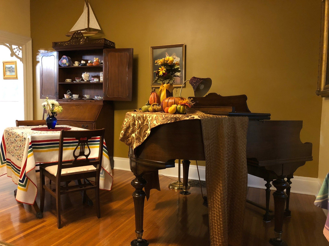 Larch Pine Inn Bed & Breakfast主图