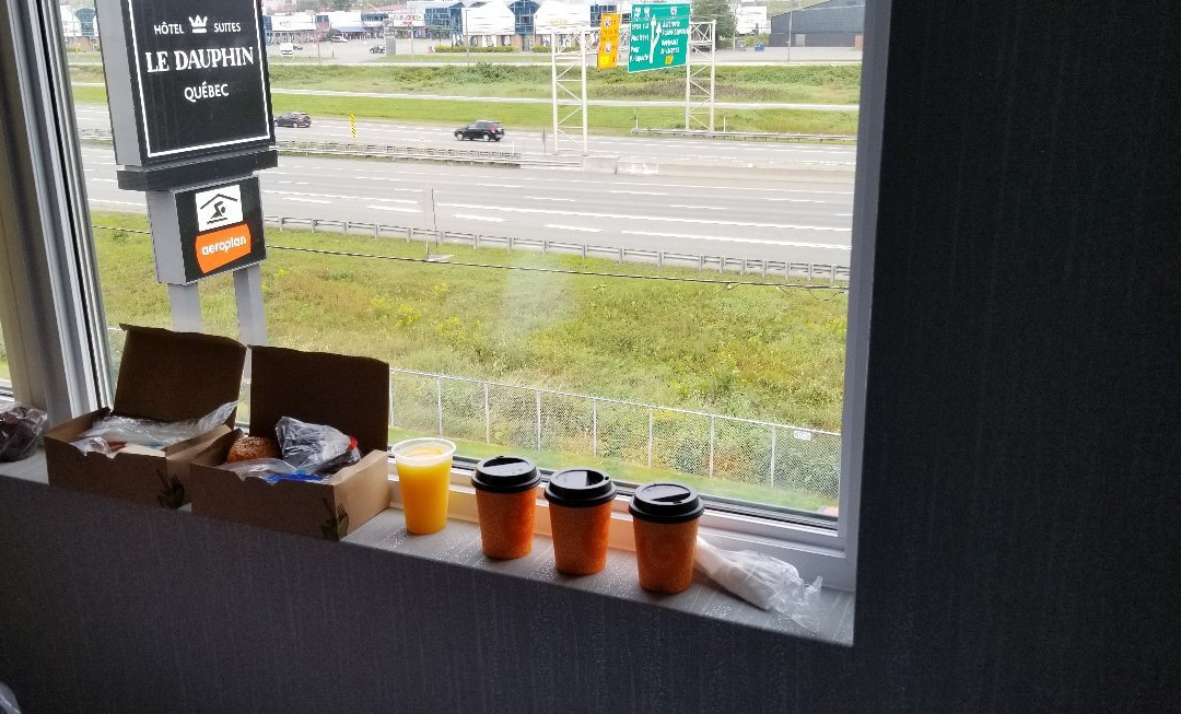 诺曼丁套房酒店主图