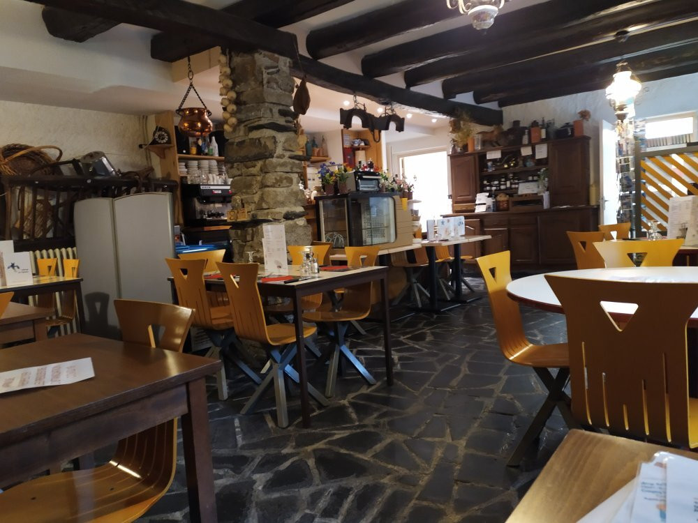 Auberge Des Pyrenees主图