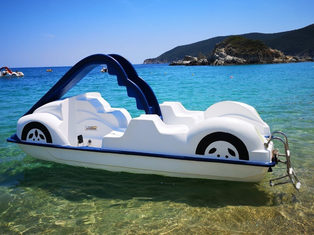 Aqua Play Boats Rental景点图片