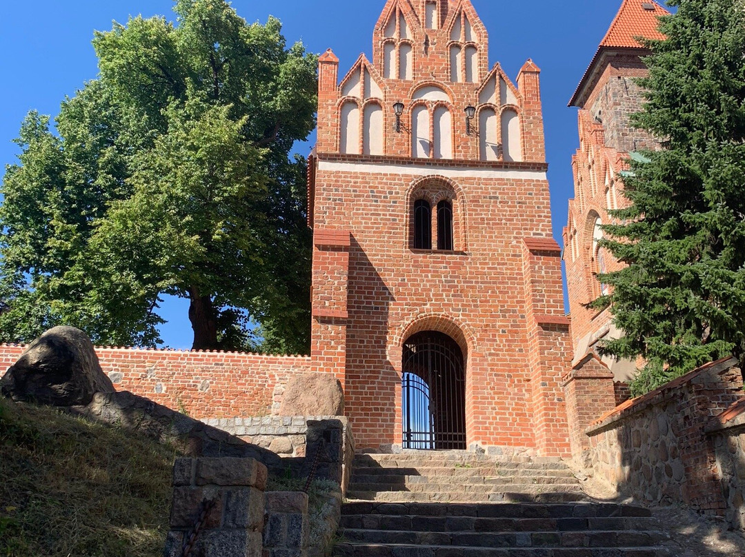 Romanesque Basilica of Our Lady of Consolation景点图片