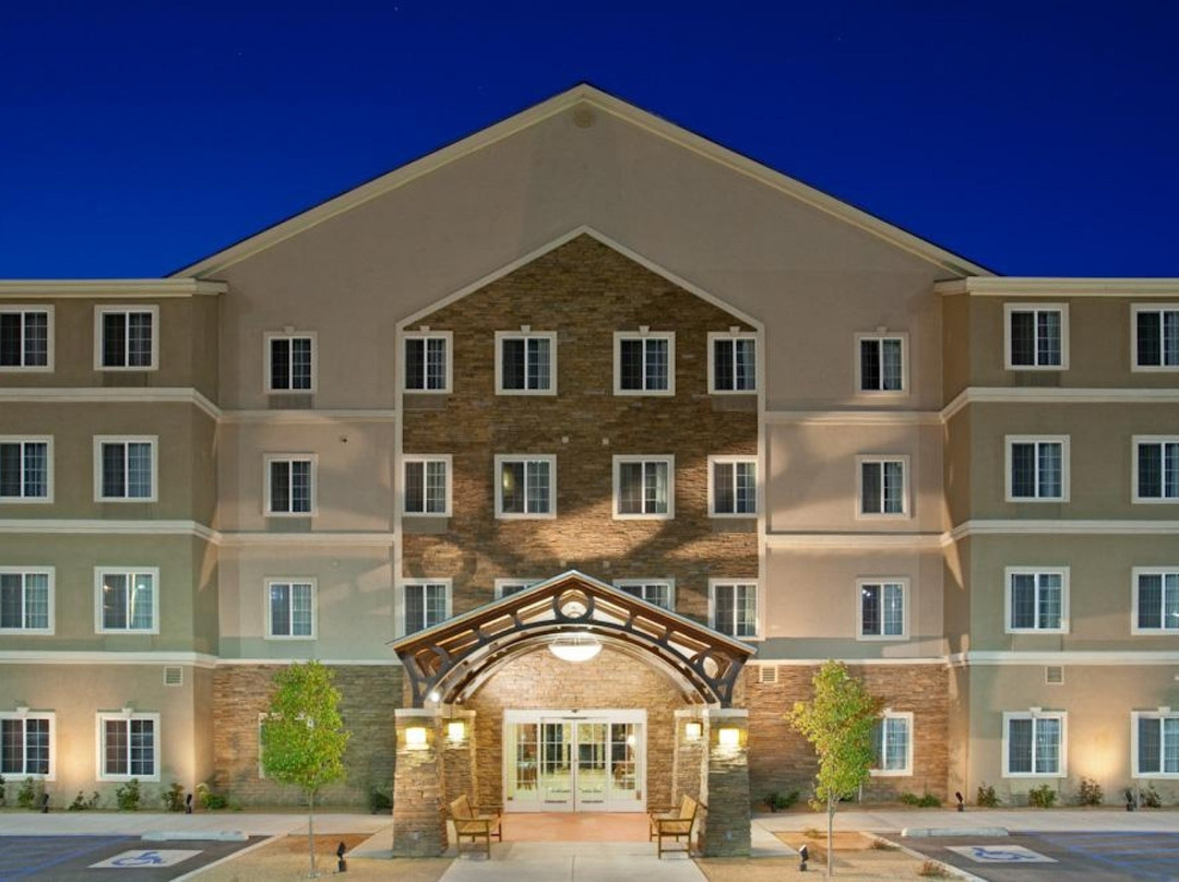 阿尔伯克基机场驻桥套房酒店主图