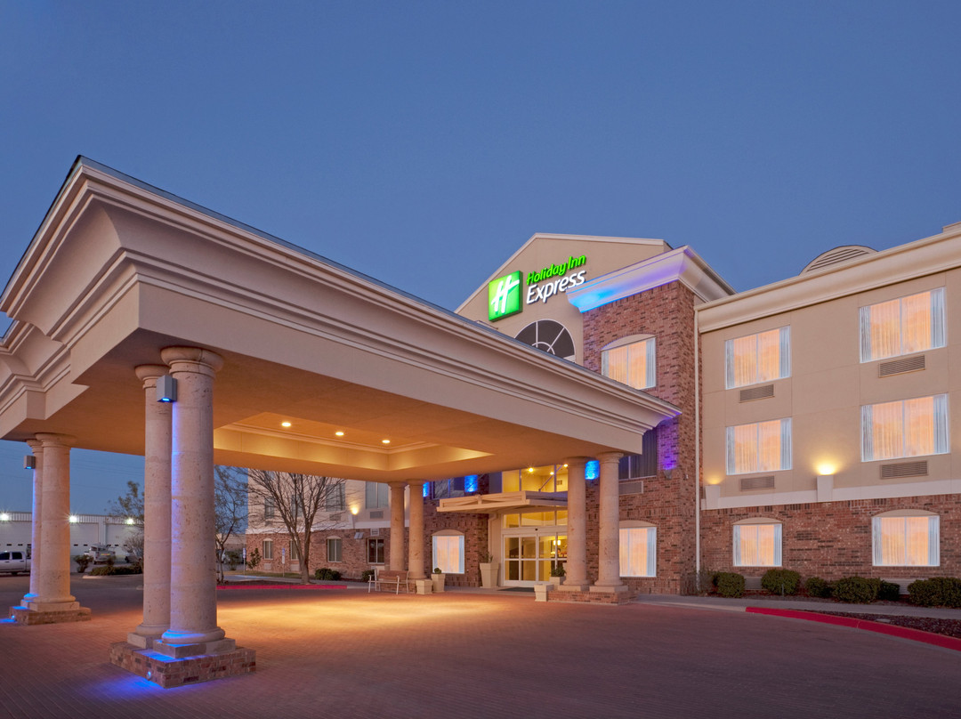 Holiday Inn Express & Suites Eagle Pass by IHG主图