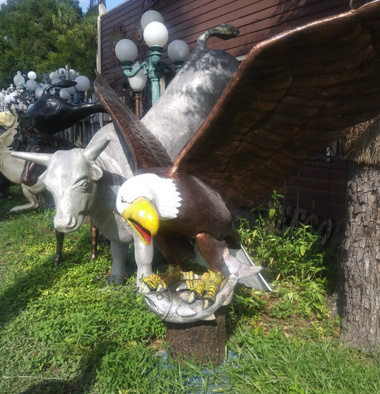 Barberville Roadside Yard Art & Produce景点图片