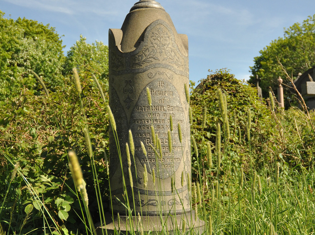 Undercliffe Cemetery景点图片