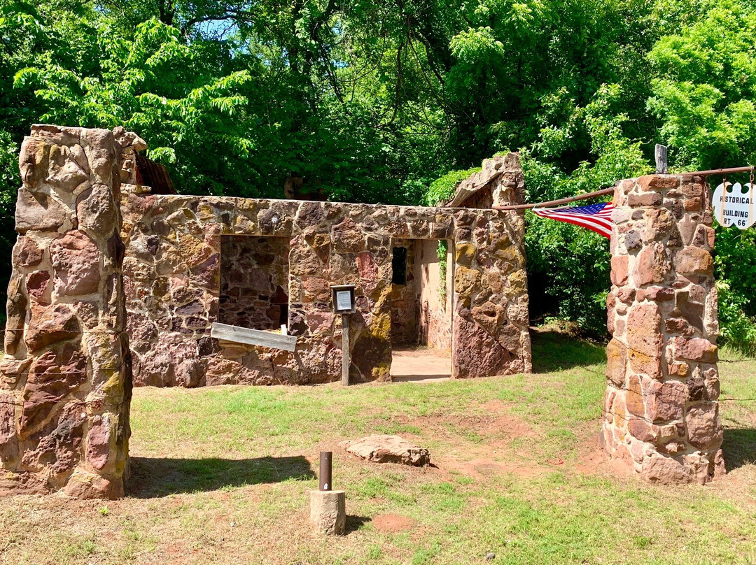Route 66 Abandoned Gas Station-Arcadia必去景点