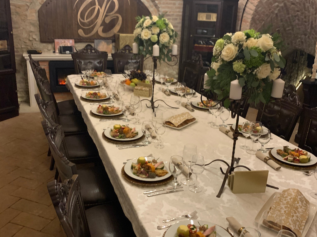 Vinoteca HUGO景点图片
