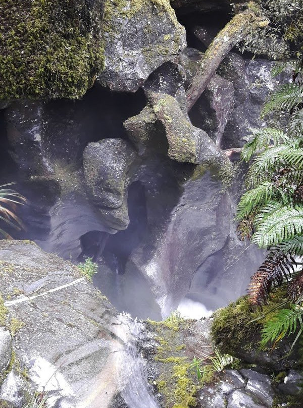 The Chasm Walk景点图片