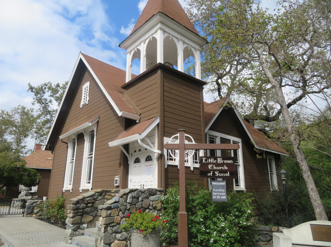 Little Brown Church of Sunol-Sunol必去景点