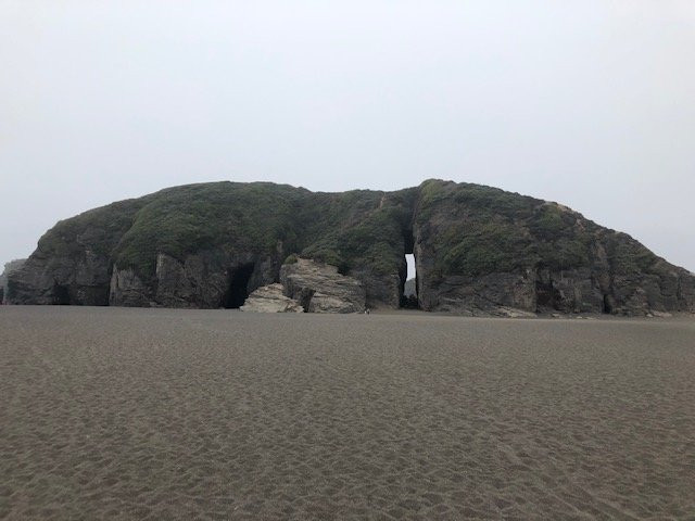 Piedra de la Iglesia-Constitucion必去景点