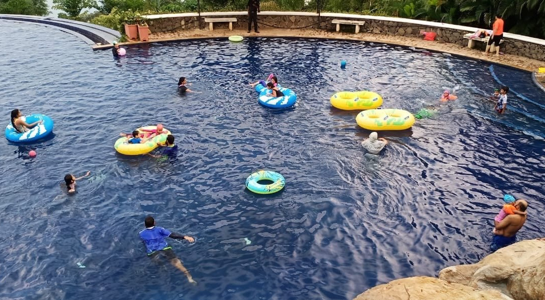 The Splendour Country Club主图