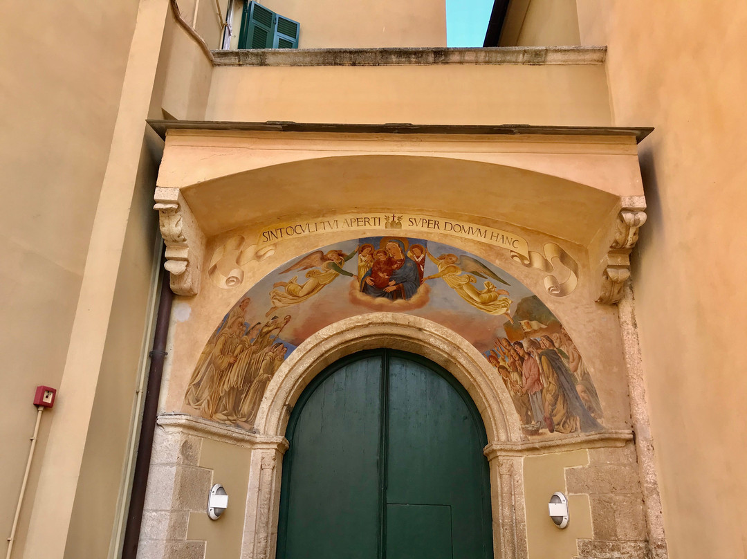 Abbazia dei Padri Benedettini - Santa Maria di Finalpia-菲纳莱利古雷必去景点