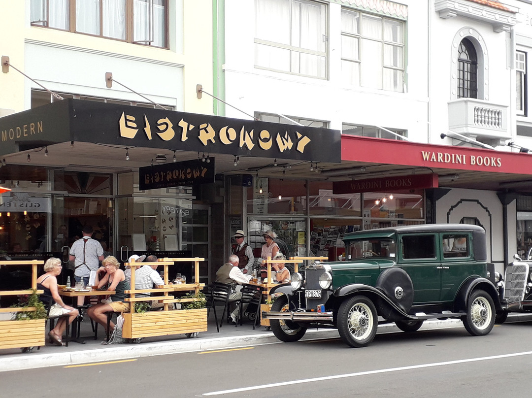 纳皮尔餐馆和美食-Bistronomy & Vinotech