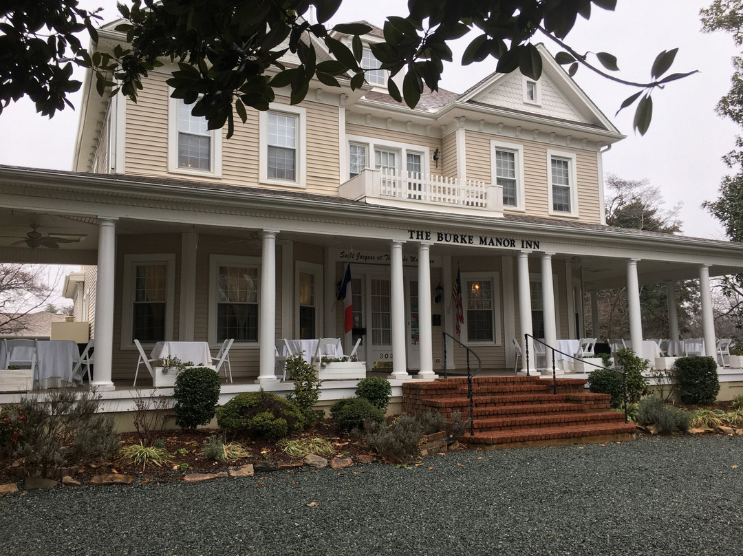 Burke Manor Inn & Pavilion主图