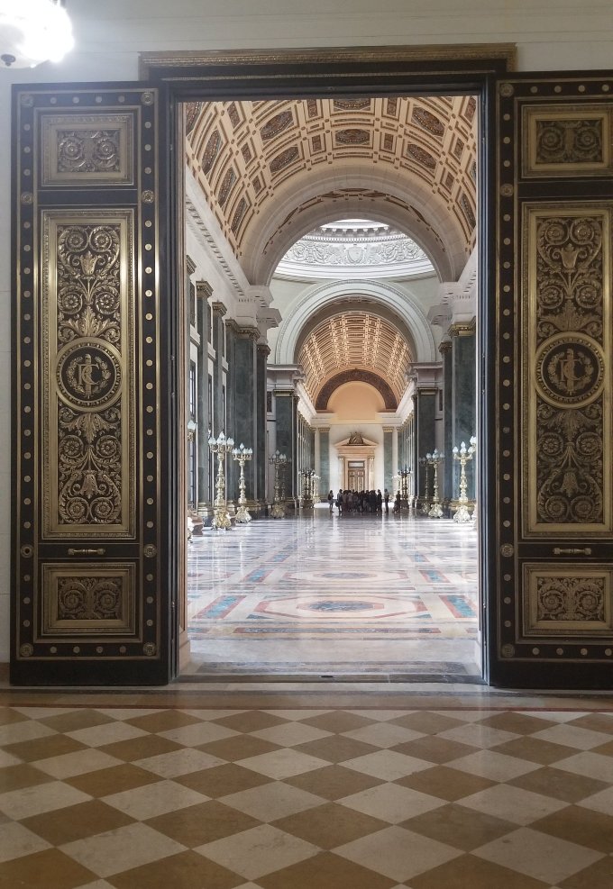 Capitolio House-portrait