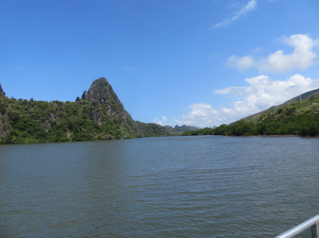 Falaises de Linderalique景点图片