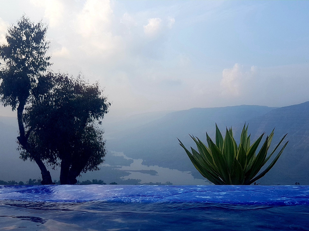 Cloud Mist Resort and Spa主图