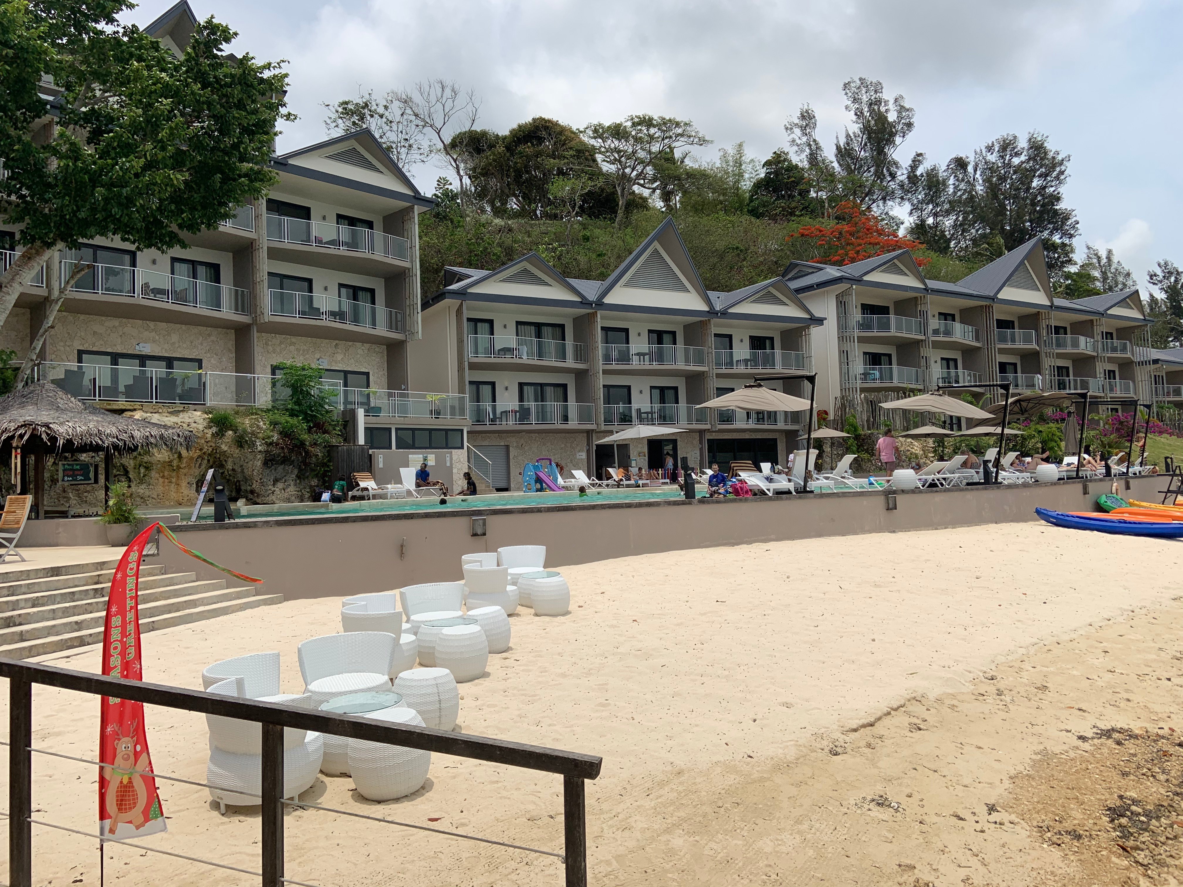 Ramada Resort by Wyndham Port Vila-泳池
