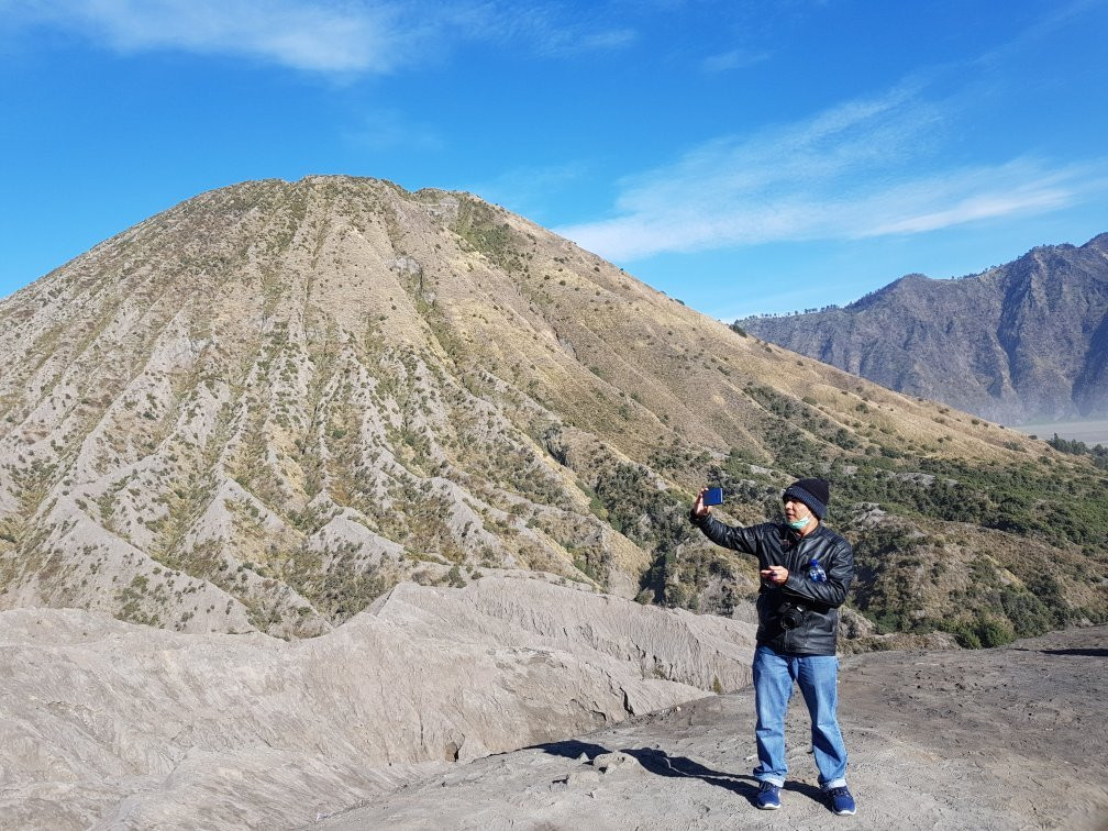 Mount Batok-腾格尔火山口必去景点